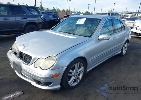 2007 Mercedes-Benz C 230 Sport из США, поврежденный, VIN WDBRF52H17E023904